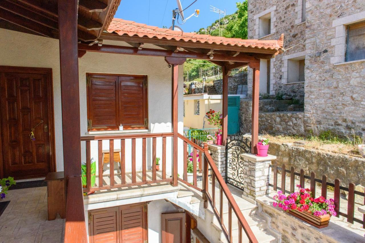 Δημητσανασ Τοποσ Νύμφη Αγνώ Apartment Димицана Екстериор снимка